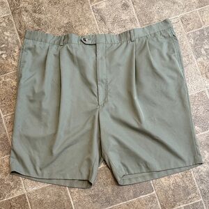 Classic Green Pleated Front Men's Shorts